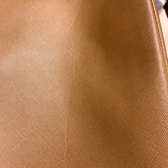 Kenneth Cole Reaction Camel colored tote bag - Picture 10 of 10